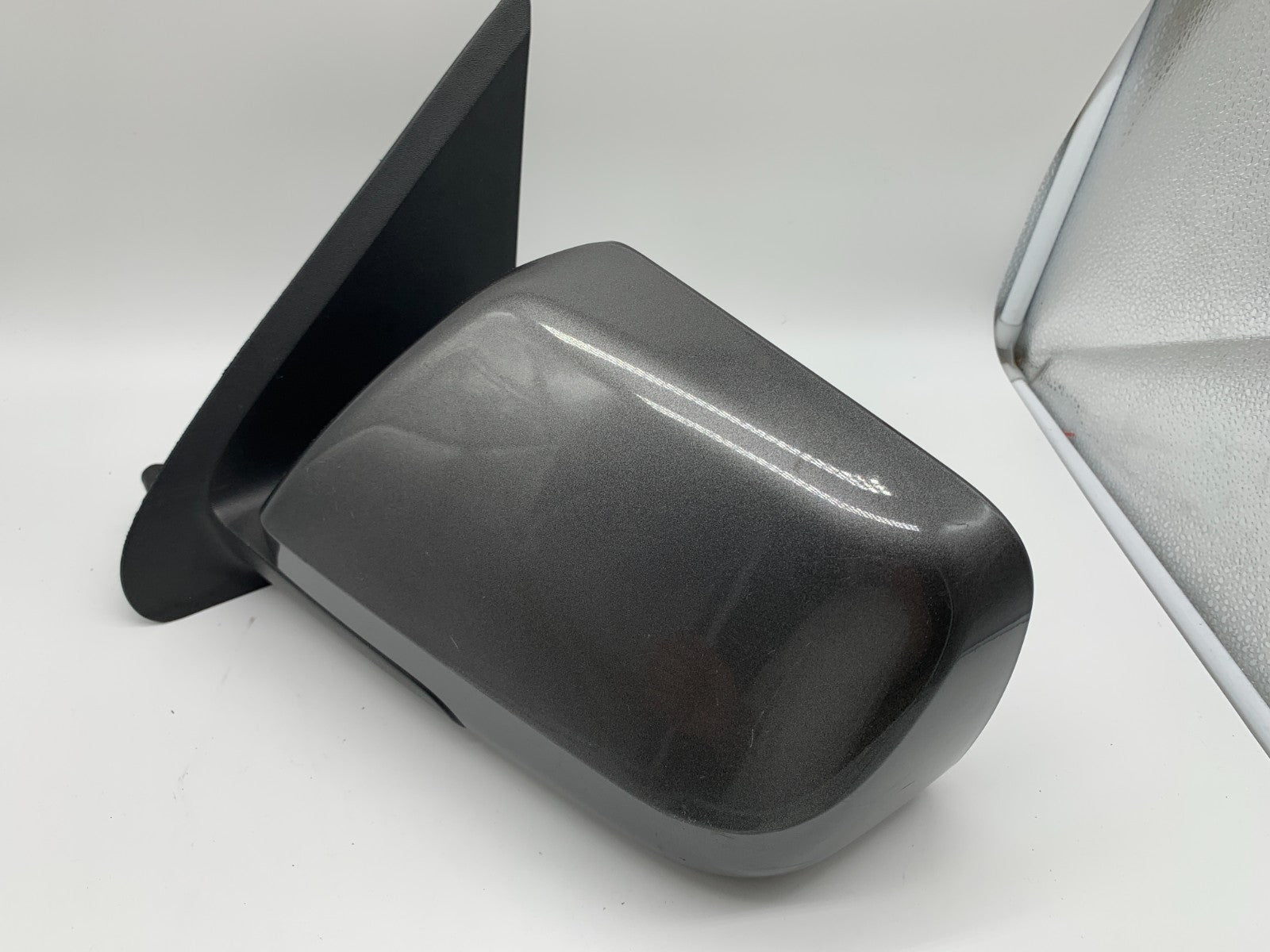 2008-2009 Ford Escape Driver Side View Power Door Mirror Gray OEM C04B47001