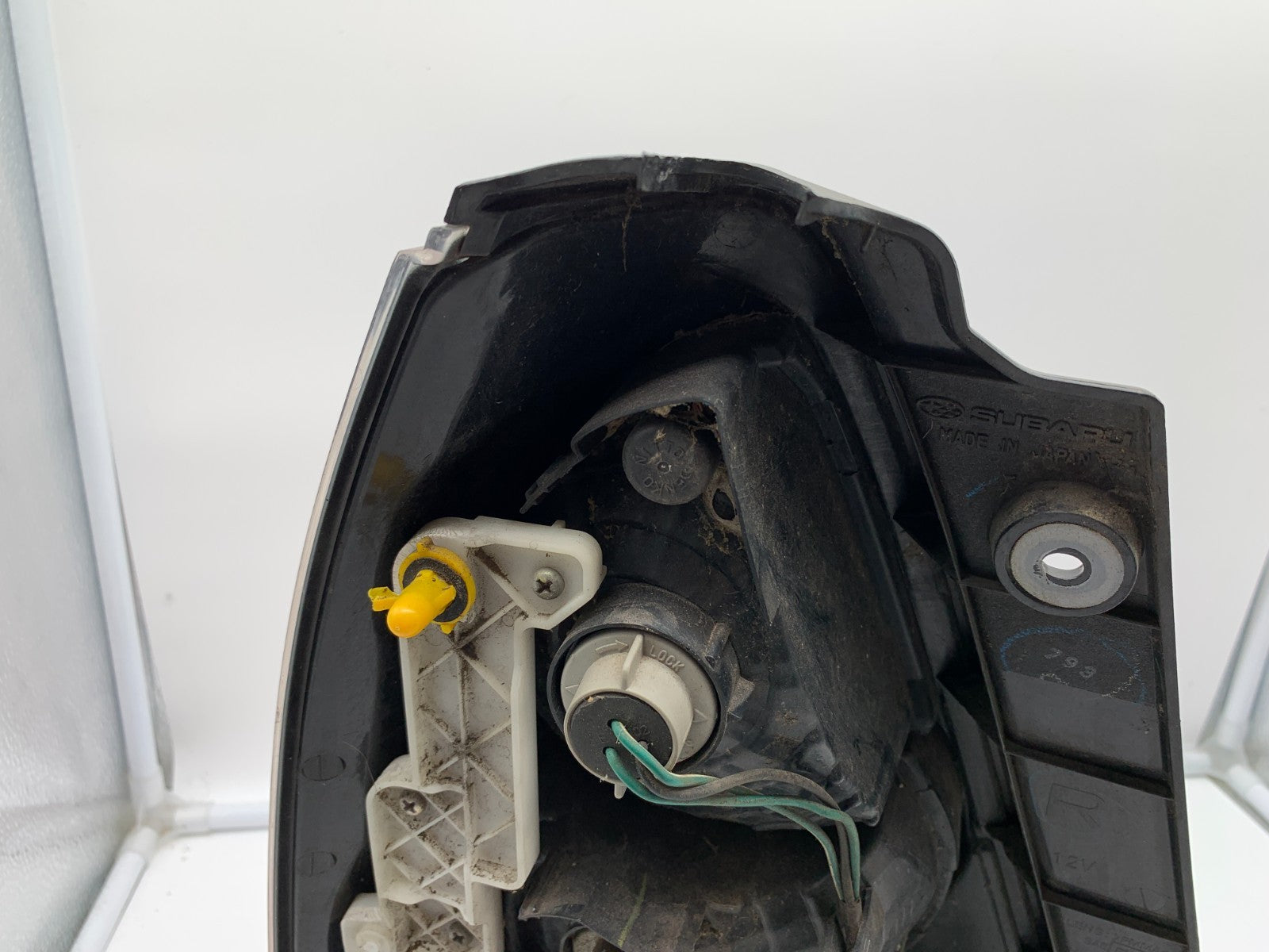 2006-2008 Subaru Forester Passenger Side Tail Light Taillight OEM B03B31036