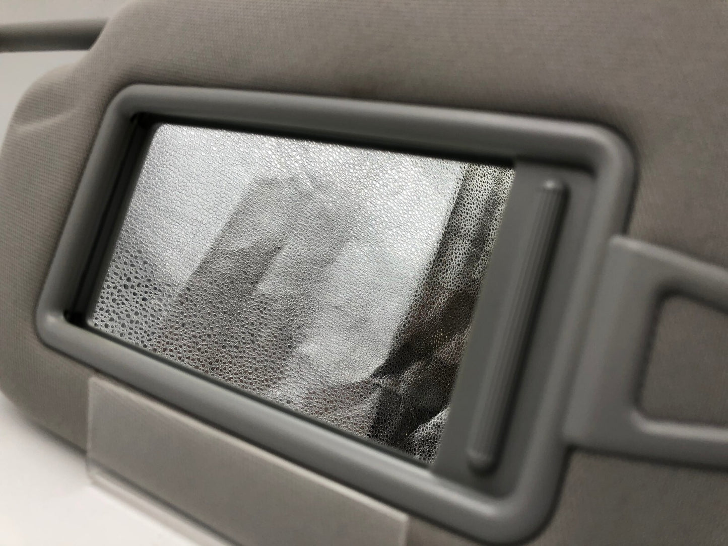 2013-2019 Hyundai Santa Fe Driver Sun Visor Gray Illuminated OEM A04B49050