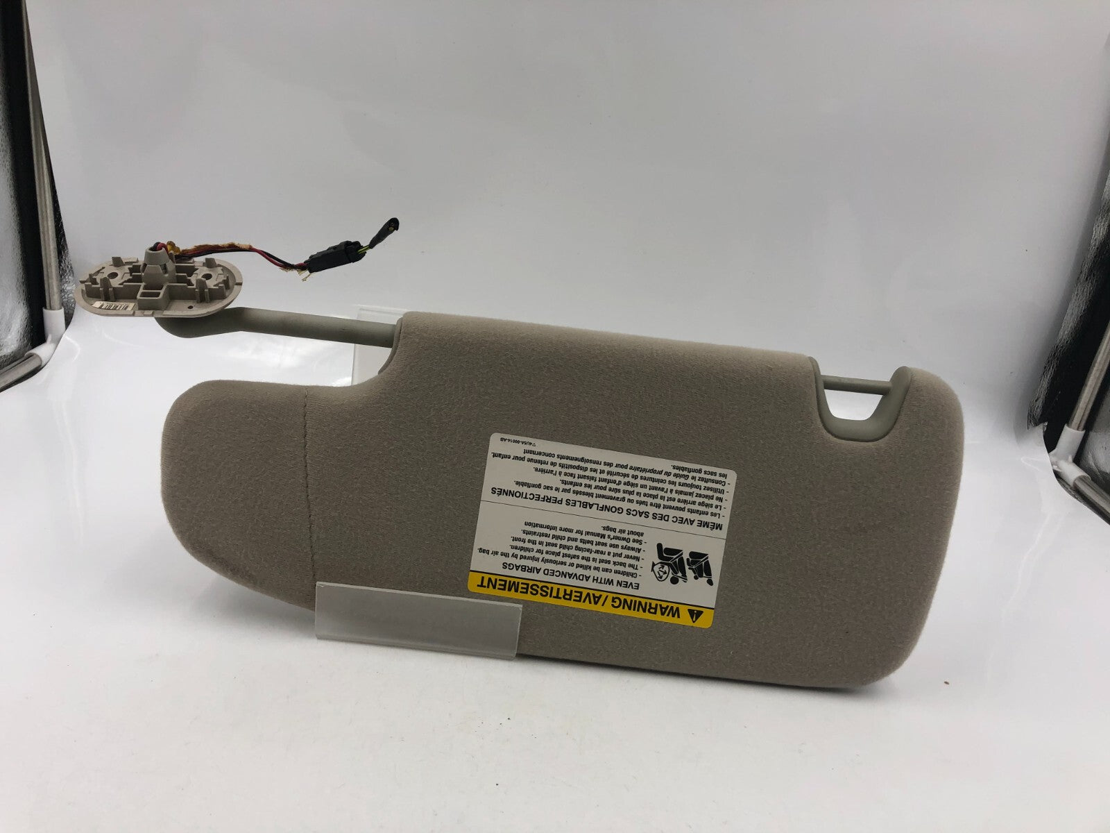 2006-2009 Ford Fusion Passenger Sun Visor Gray Illumination OEM C04B65004