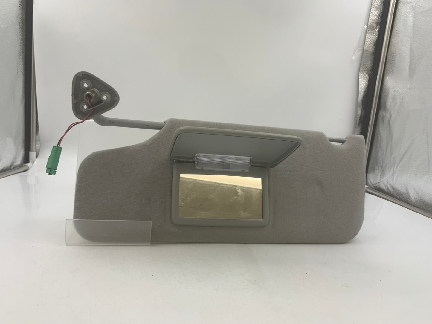 2005-2007 Ford Freestyle Driver Sun Visor Gray Illuminated OEM C03B02087