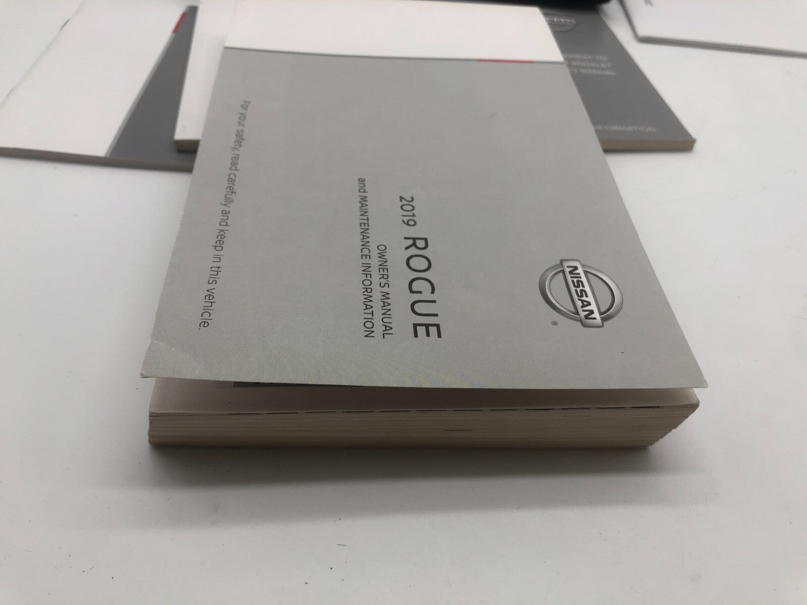 2019 Nissan Rogue Owners Manual Set with Case OEM A02B08022