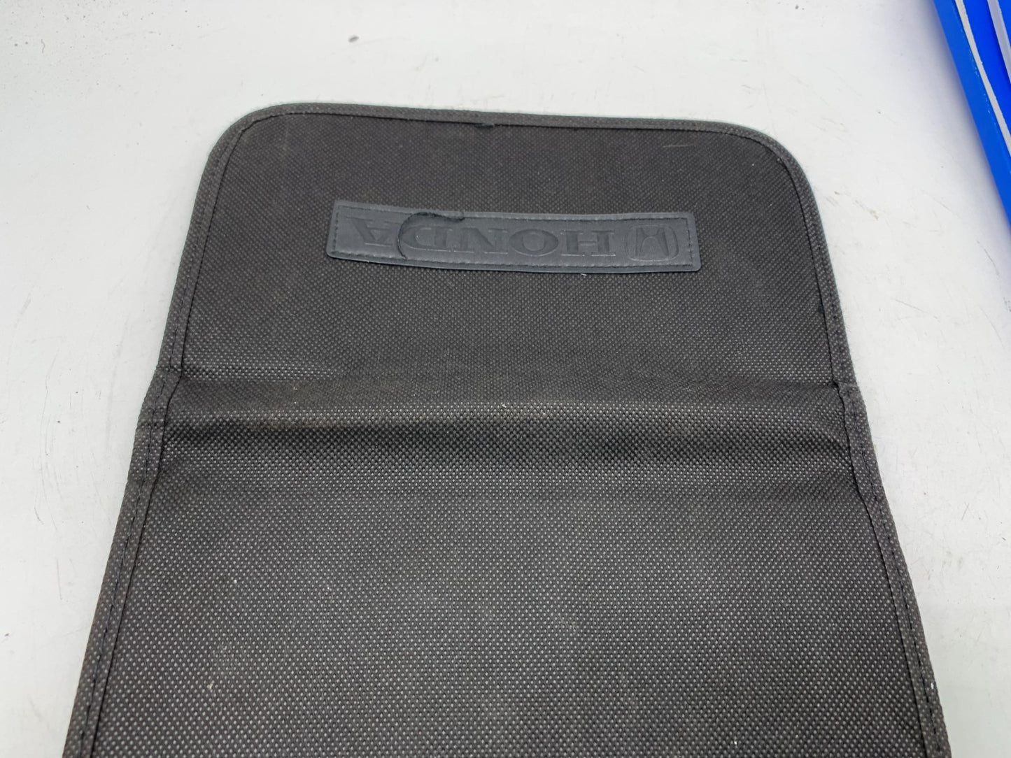 2019 Honda CRV CR-V Owners Manual Set with Case OEM B01B16006