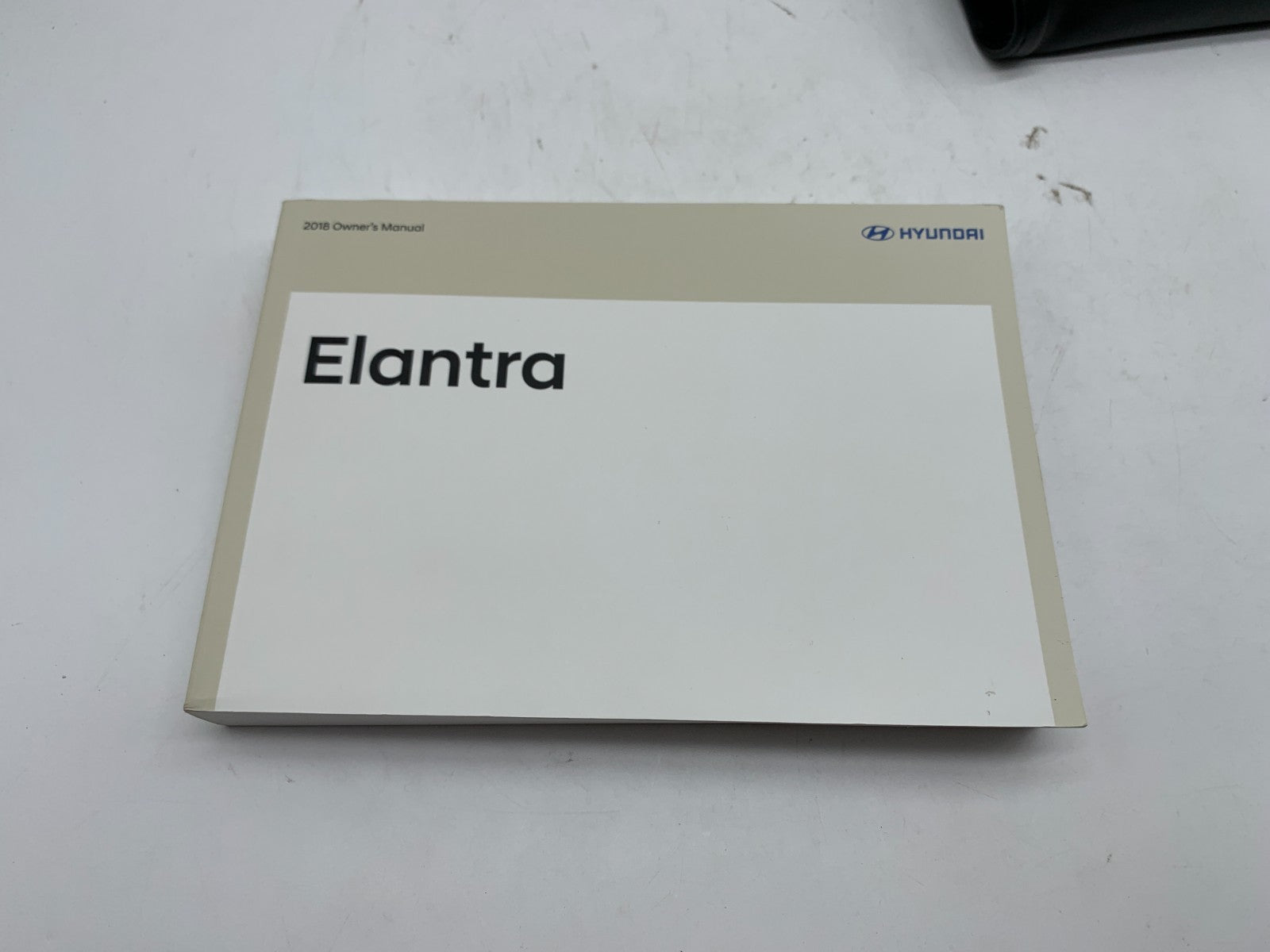 2018 Hyundai Elantra Owners Manual Set with Case OEM D02B09043