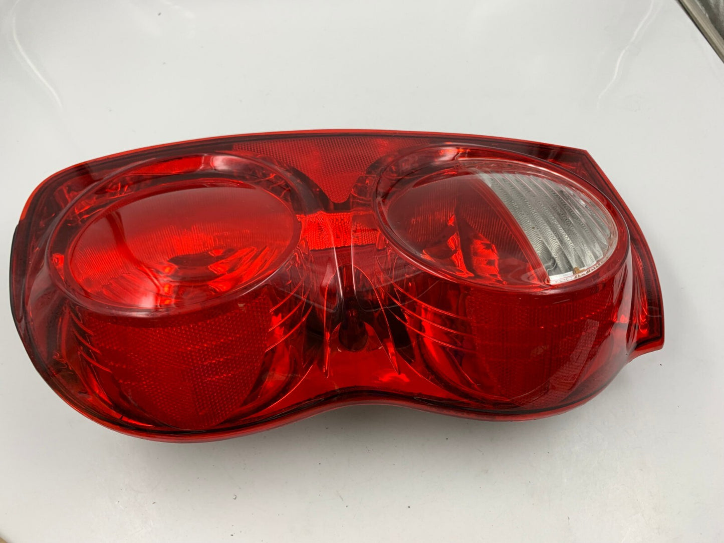 2004-2009 Dodge Durango Driver Side Tail Light Taillight OEM E03B11051