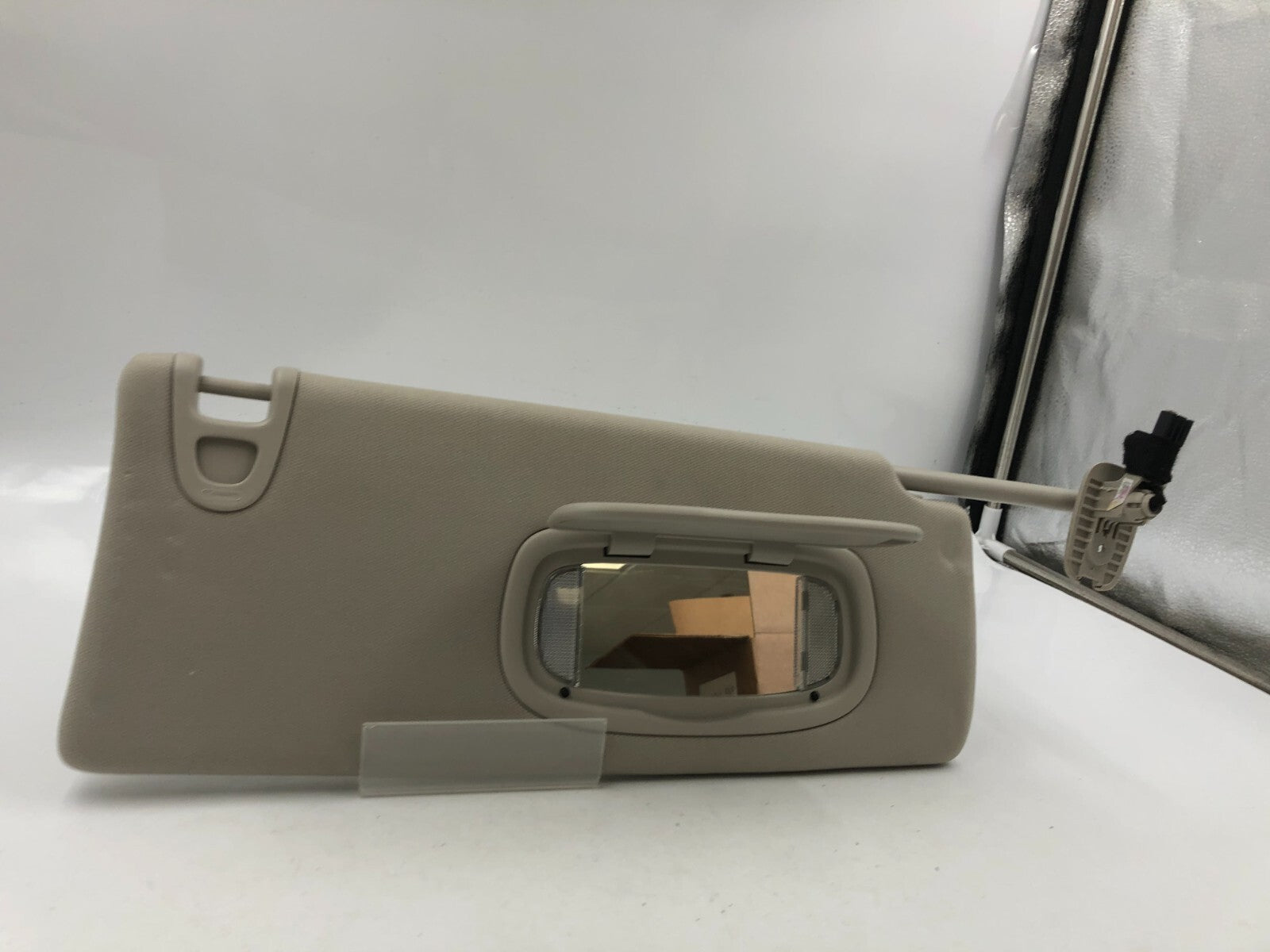 2014-2017 Jeep Grand Cherokee Passenger Sun Visor Gray Illuminated OEM D01B30084
