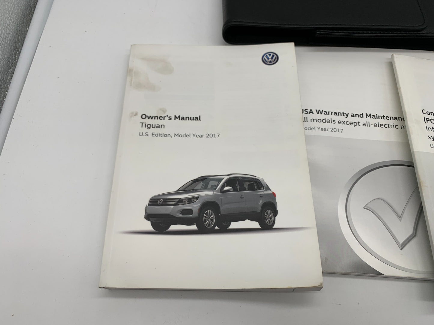 2017 Volkswagen Tiguan Owners Manual Set with Case OEM