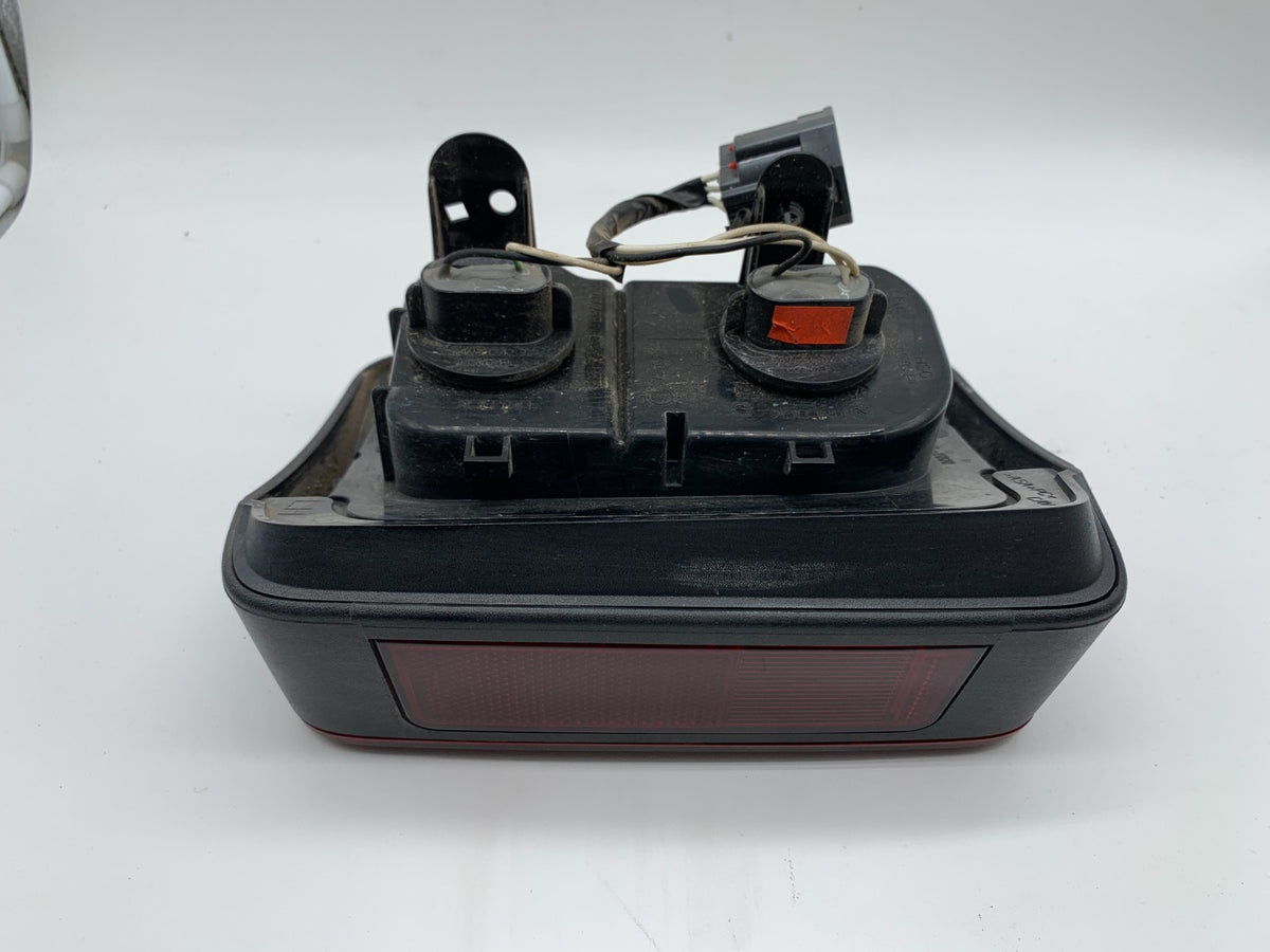 2007-2018 Jeep Wrangler Driver Side Tail Light Taillight OEM D01B42010