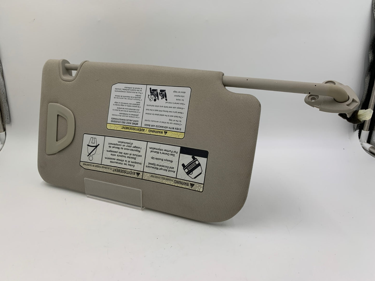 2014-2017 Nissan Rogue Passenger Sun Visor Gray Illuminated OEM C04B66007