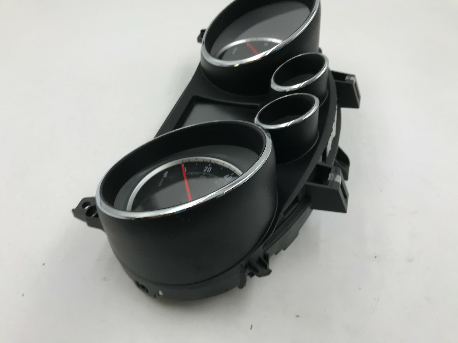 2016 Buick Encore Speedometer Instrument Cluster 40270 Miles OEM B02B30039