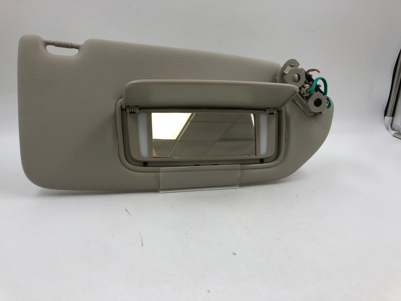 2002-2004 Volvo S60 Passenger Sun Visor Gray Illuminated OEM D03B53057