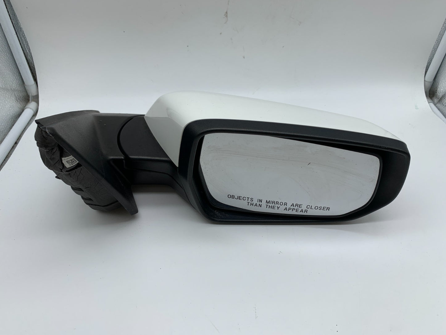 2008-2012 Chevrolet Malibu Passenger Side Power Door Mirror White OEM C03B14035