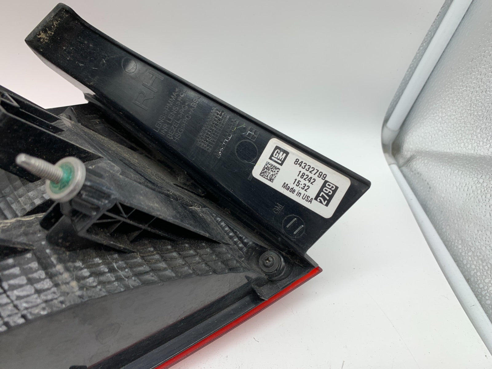 2017-2019 Chevrolet Cruze Passenger Side Tail Light Taillight OEM D01B04066