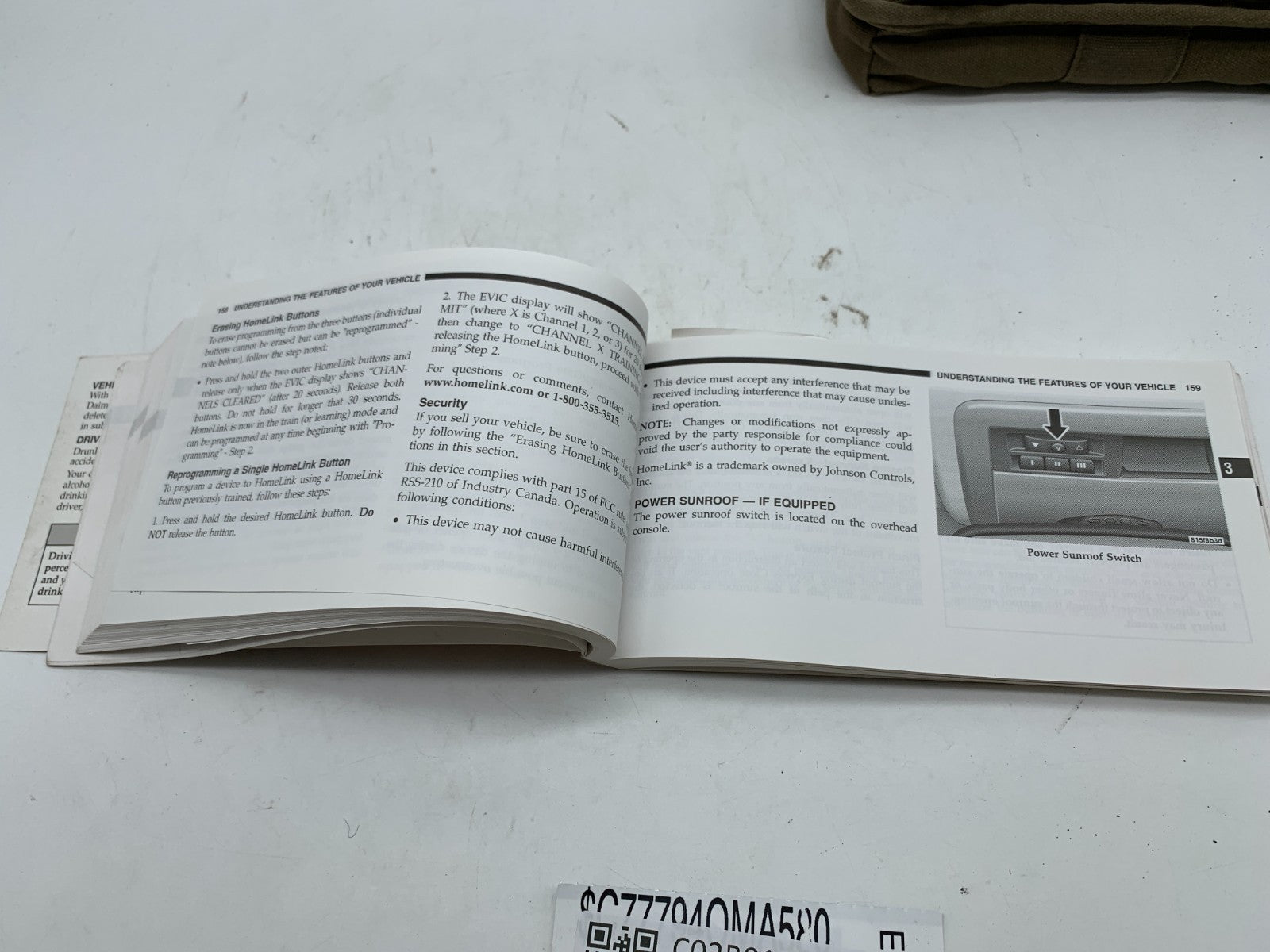 2006 Jeep Commander Owners Manual Set with Case OEM C02B01013