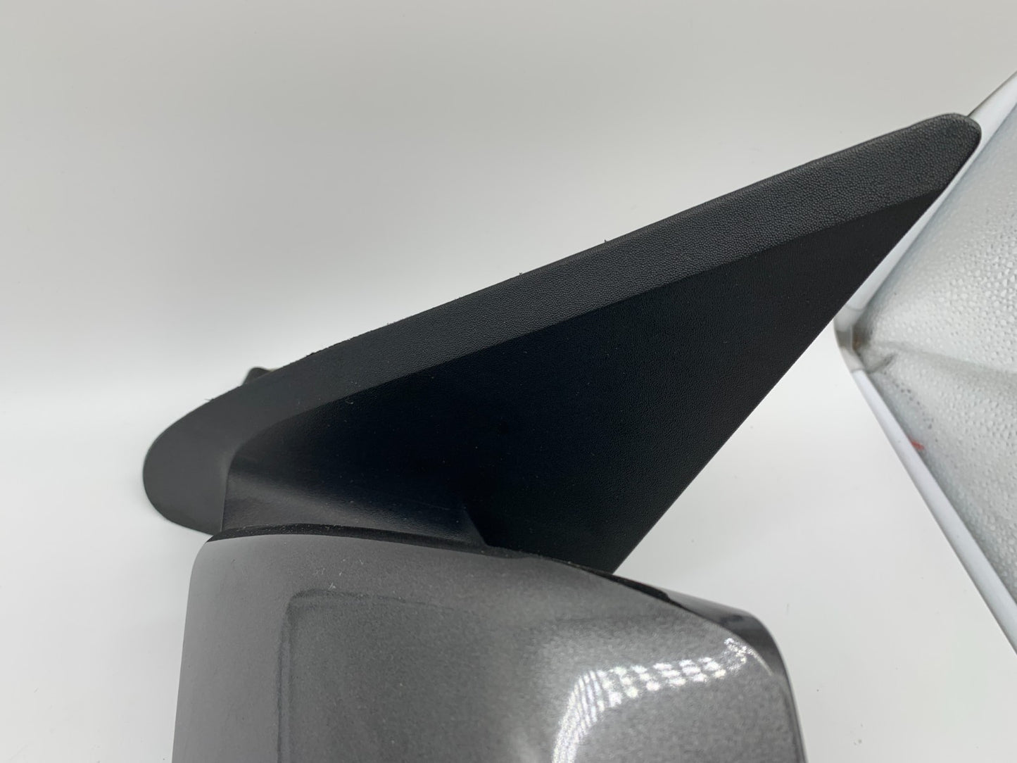 2008-2009 Ford Escape Driver Side View Power Door Mirror Gray OEM C04B47001
