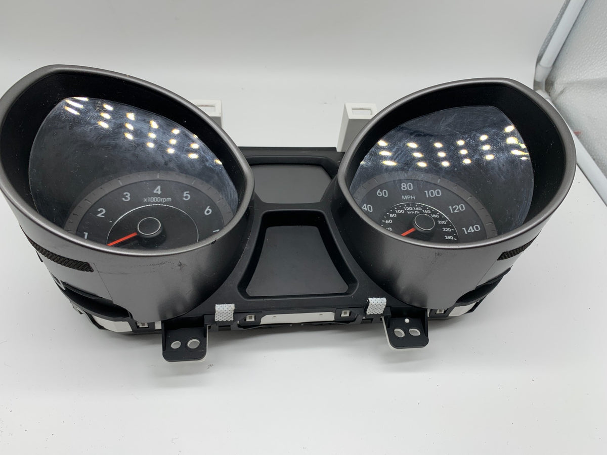 2014-2016 Hyundai Elantra 1.8 Speedometer Cluster 95277 Miles B02B12005
