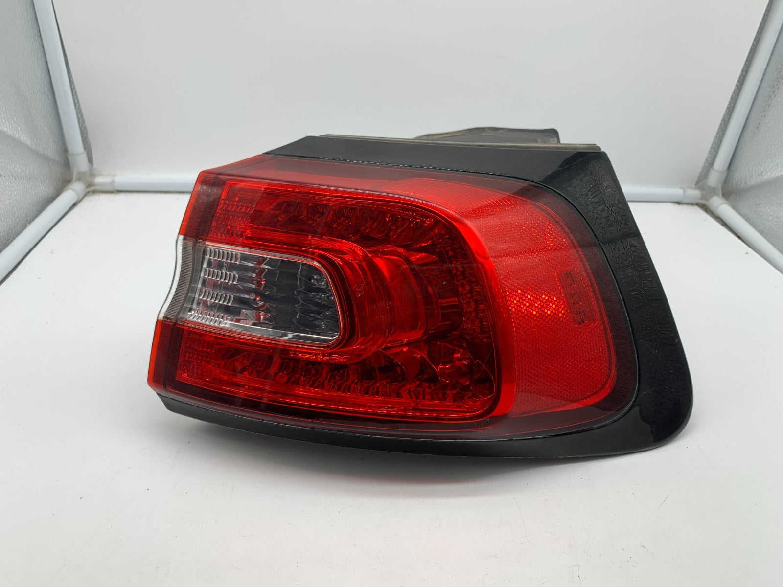 2014-2018 Jeep Grand Cherokee Passenger Side Tail Light Taillight OEM C04B61005