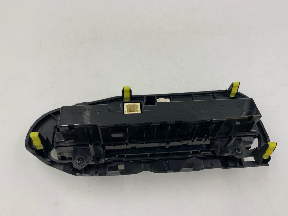 2017-2019 Toyota Corolla AC Heater Climate Control Unit OEM D01B52087