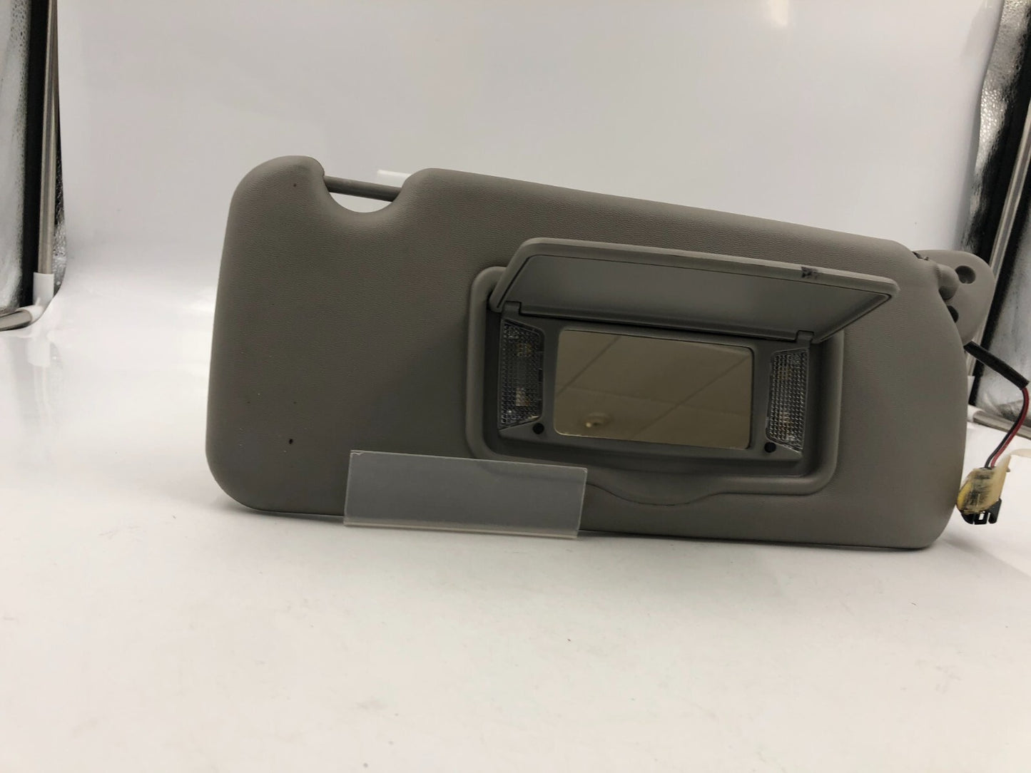 2003-2007 Cadillac CTS Passenger Sun Visor Gray Illuminated OEM A04B27023