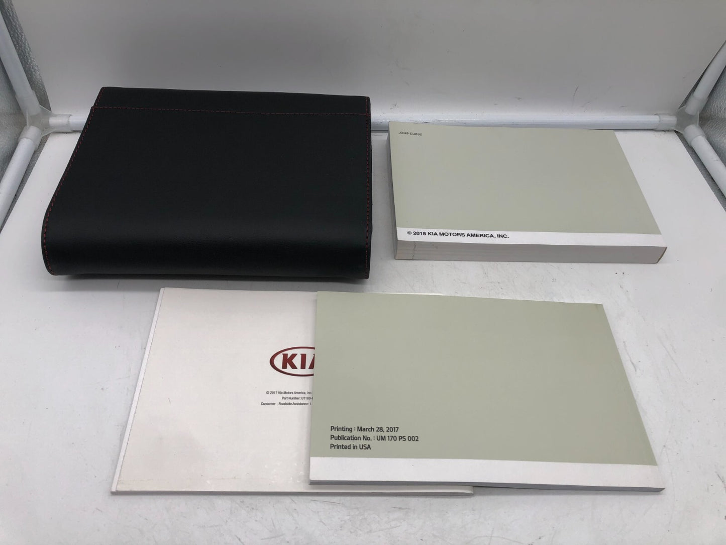 2018 Kia Optima Owners Manual Set with Case OEM E03B39068