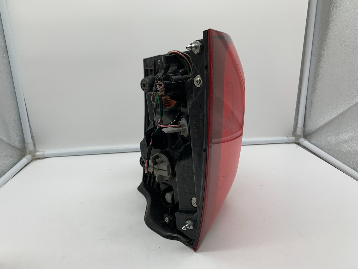 2014-2015 Kia Sorento Passenger Tail Light Quarter Panel Lamp OEM