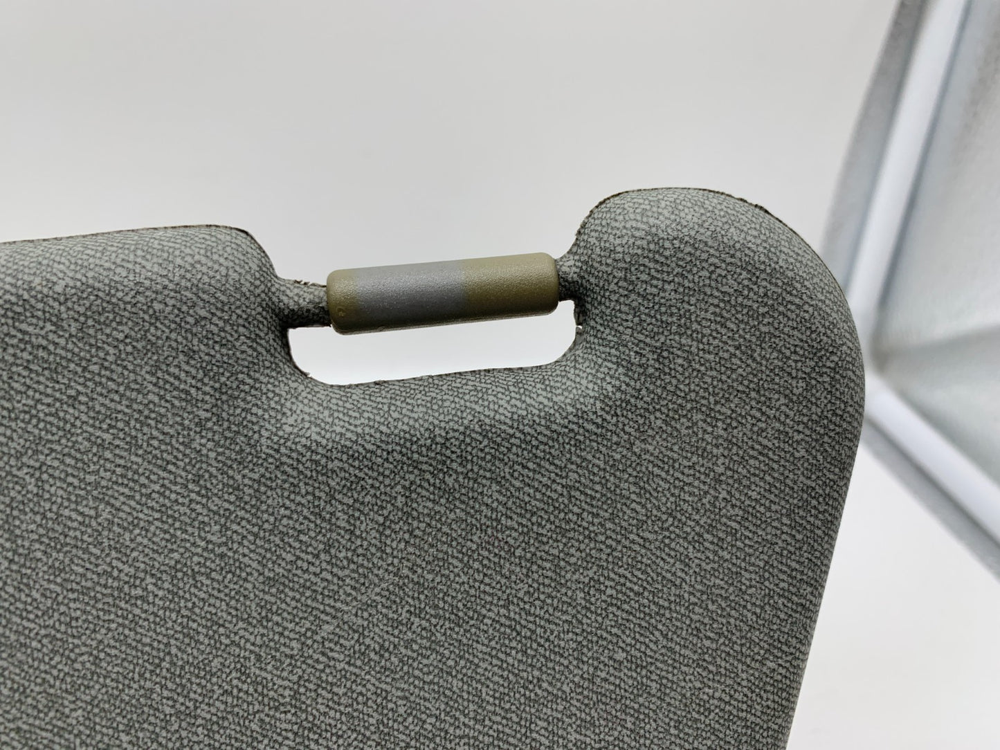 2004-2005 Chevrolet Aveo Passenger Sun Visor Gray OEM A02B51003