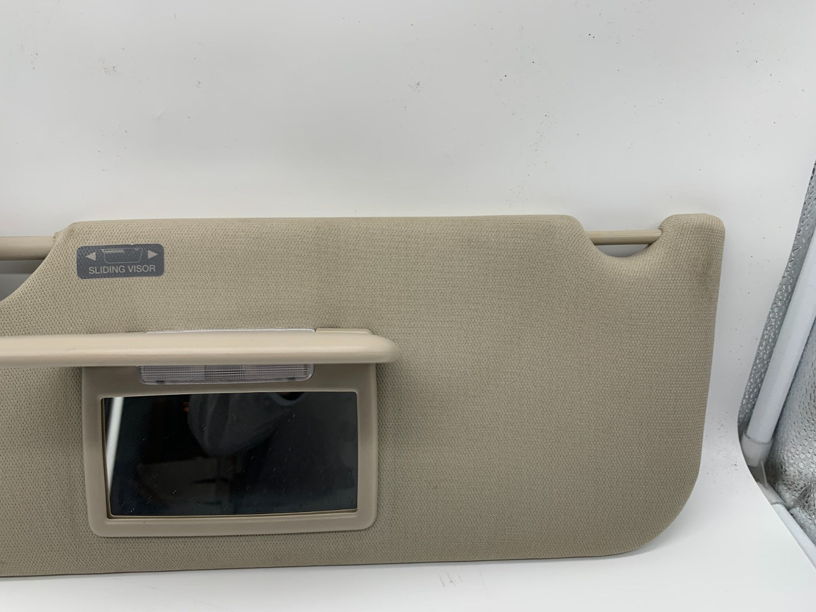 2010-2011 Ford Taurus Driver Side Sun Visor Sunvisor Gray Illuminated A02B54012
