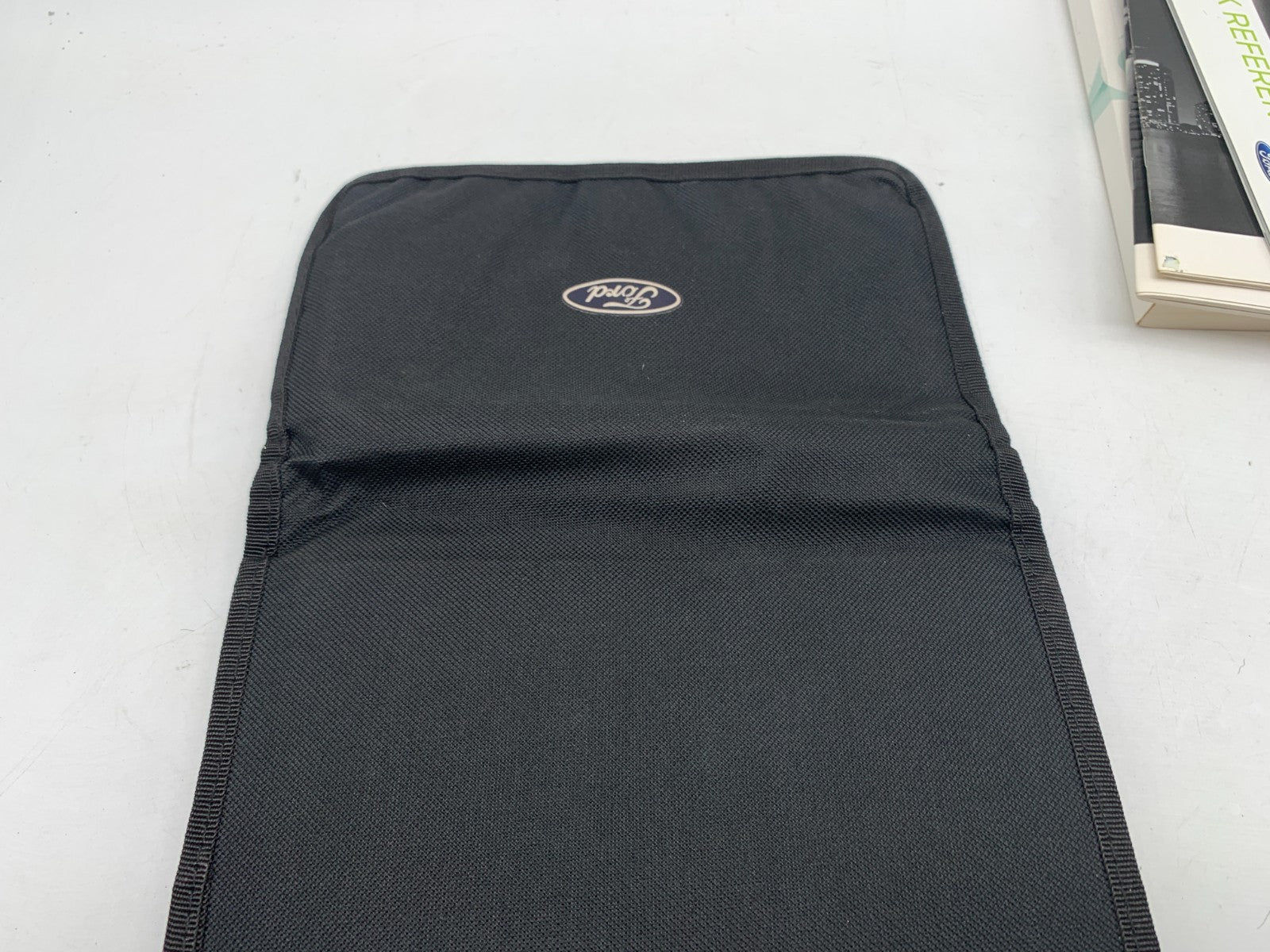 2017 Ford Focus Owners Manual Set with Case OEM D03B16012