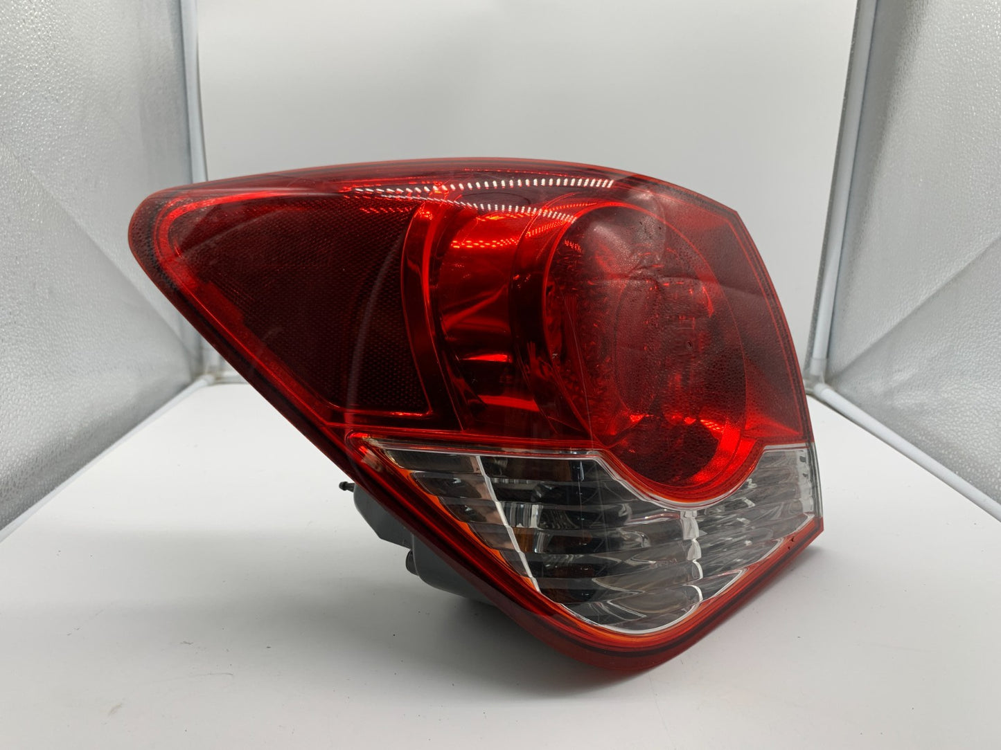 2011-2016 Chevrolet Cruze Driver Side Tail Light Taillight OEM C03B34001