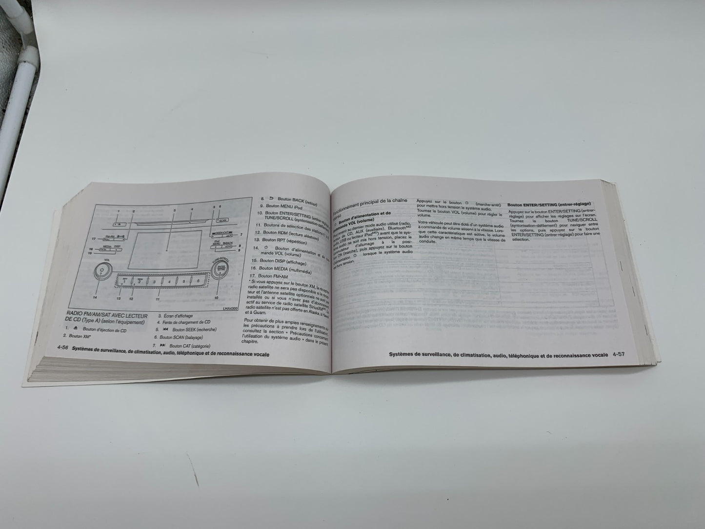 2017 Nissan Rogue Owners Manual Set OEM C03B54014
