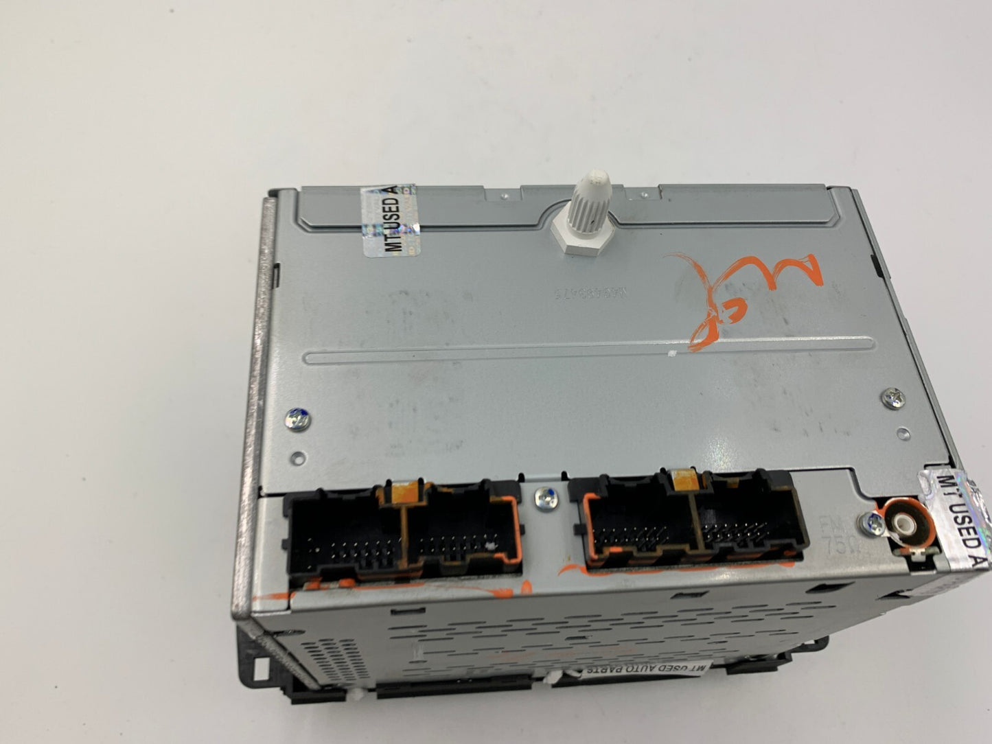 2009 Saturn Outlook AM FM CD Player Radio Receiver OEM 2599288