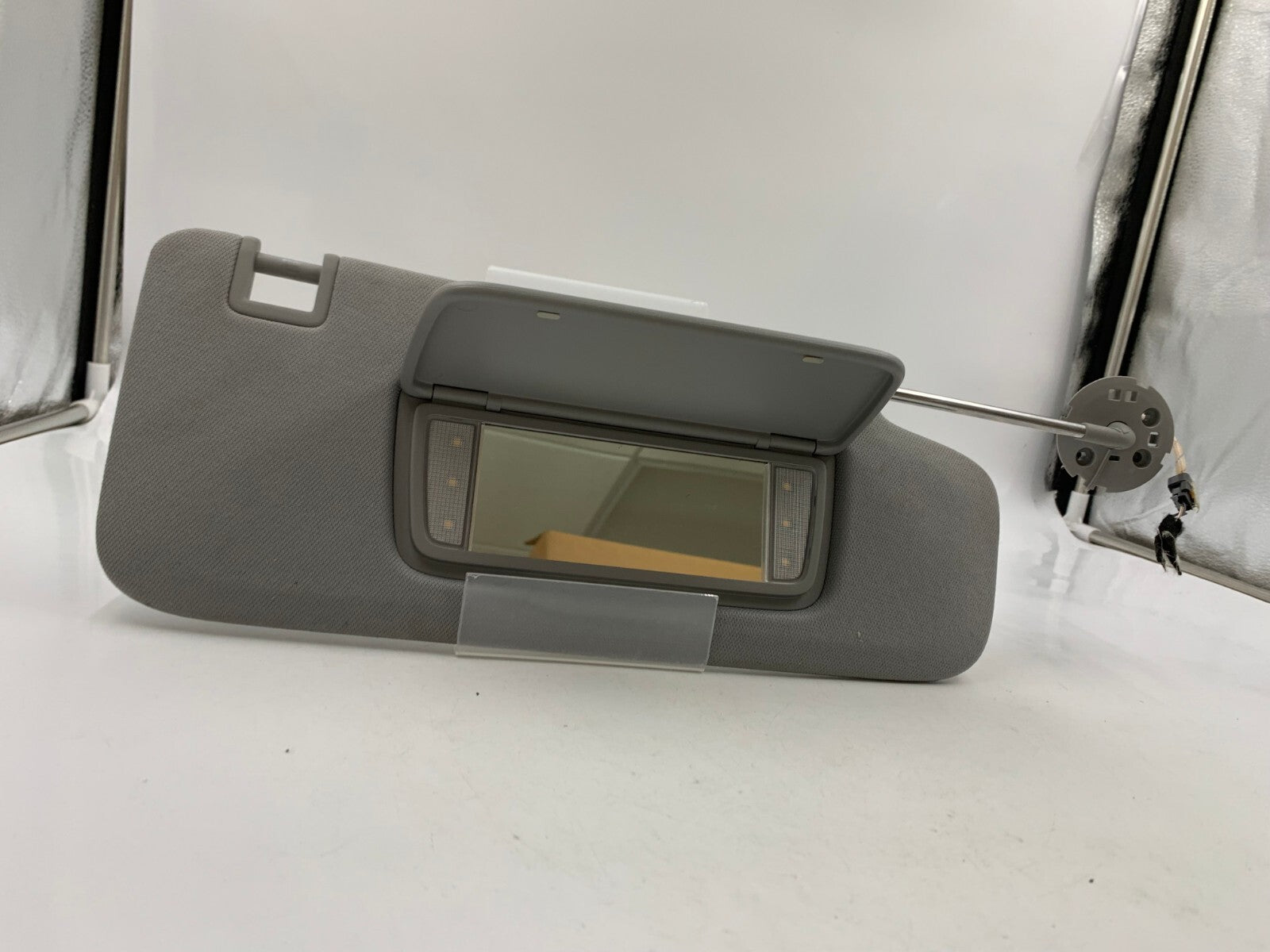 2019-2022 Chevrolet Blazer Passenger Sun Visor Gray Illuminated OEM B03B49024