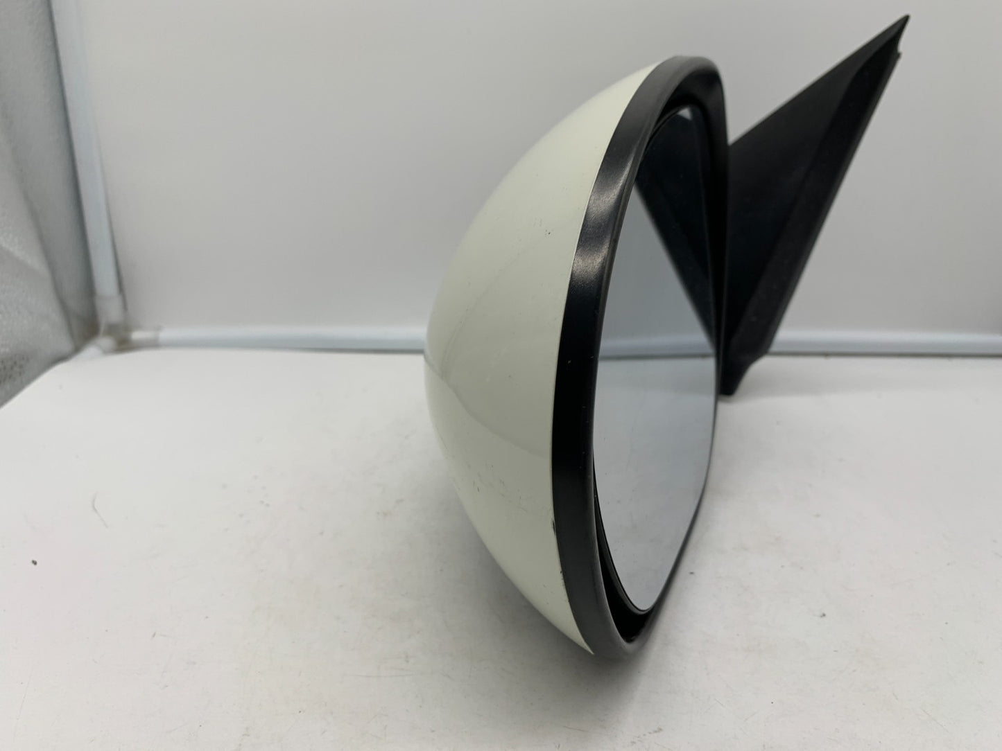 2011-2012 Nissan Juke Driver Side View Power Door Mirror White OEM