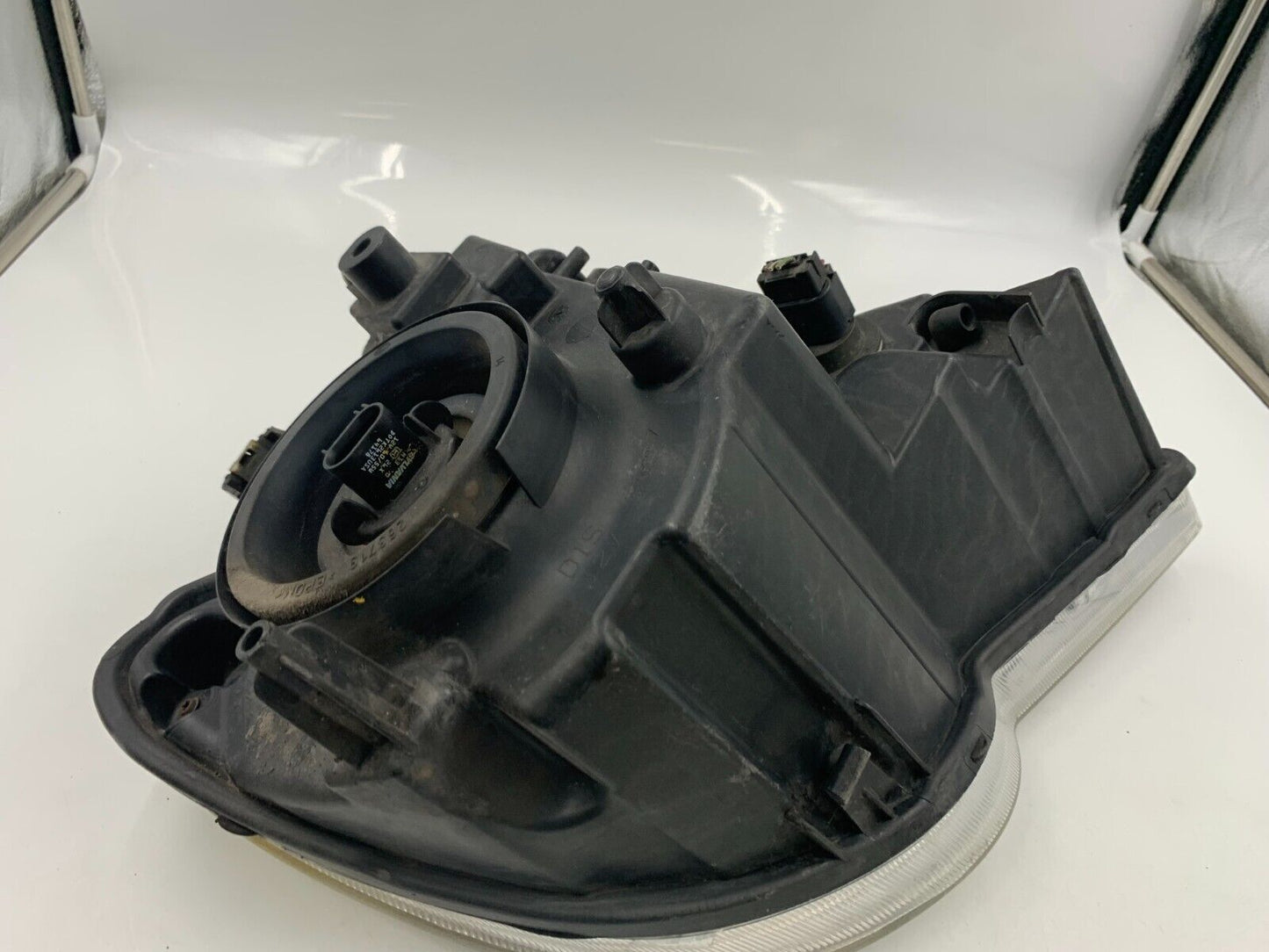 2007-2008 Chrysler Pacifica Driver Side Head Light Headlight OEM D02B57001