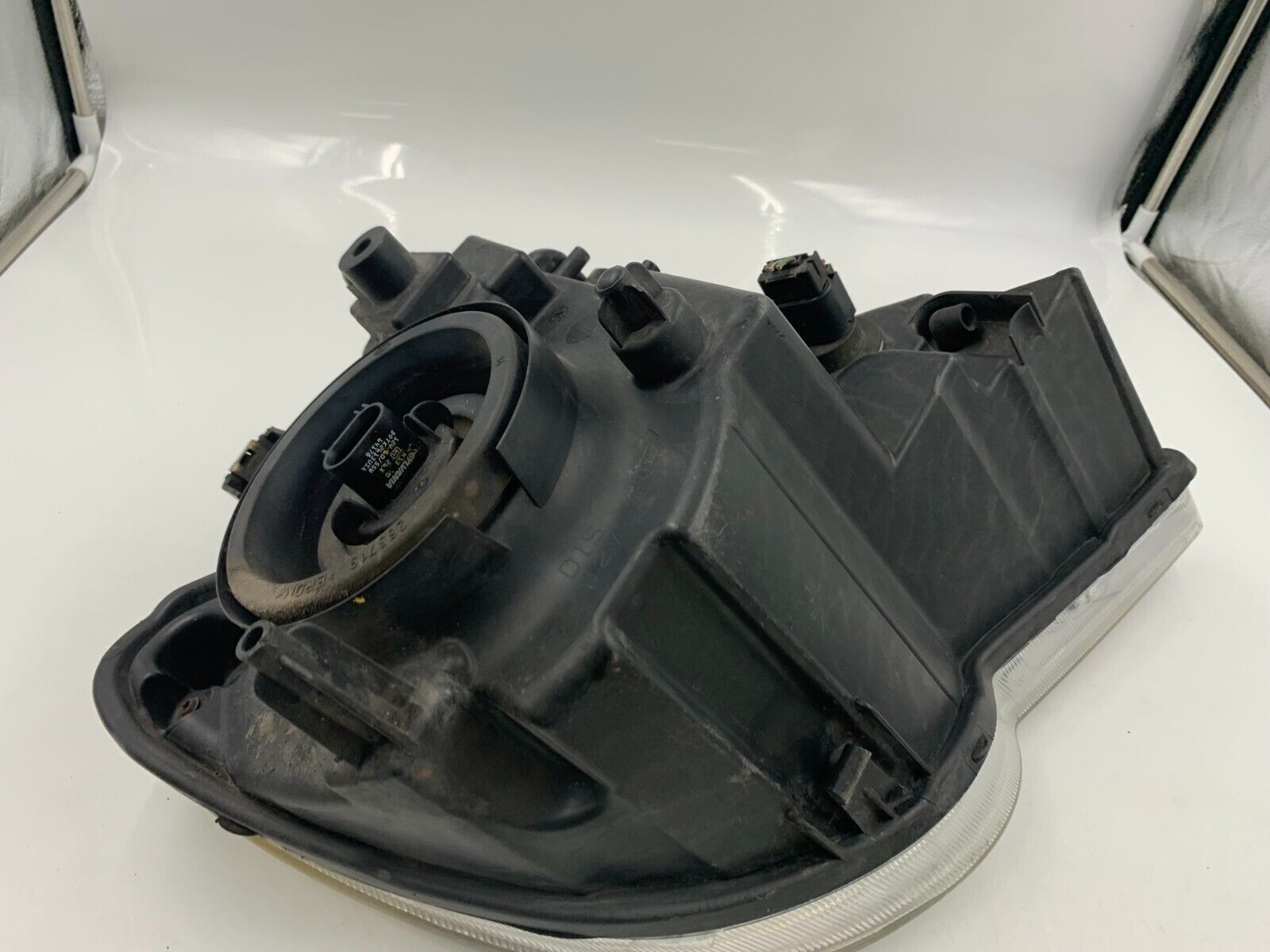 2007-2008 Chrysler Pacifica Driver Side Head Light Headlight OEM D02B57001