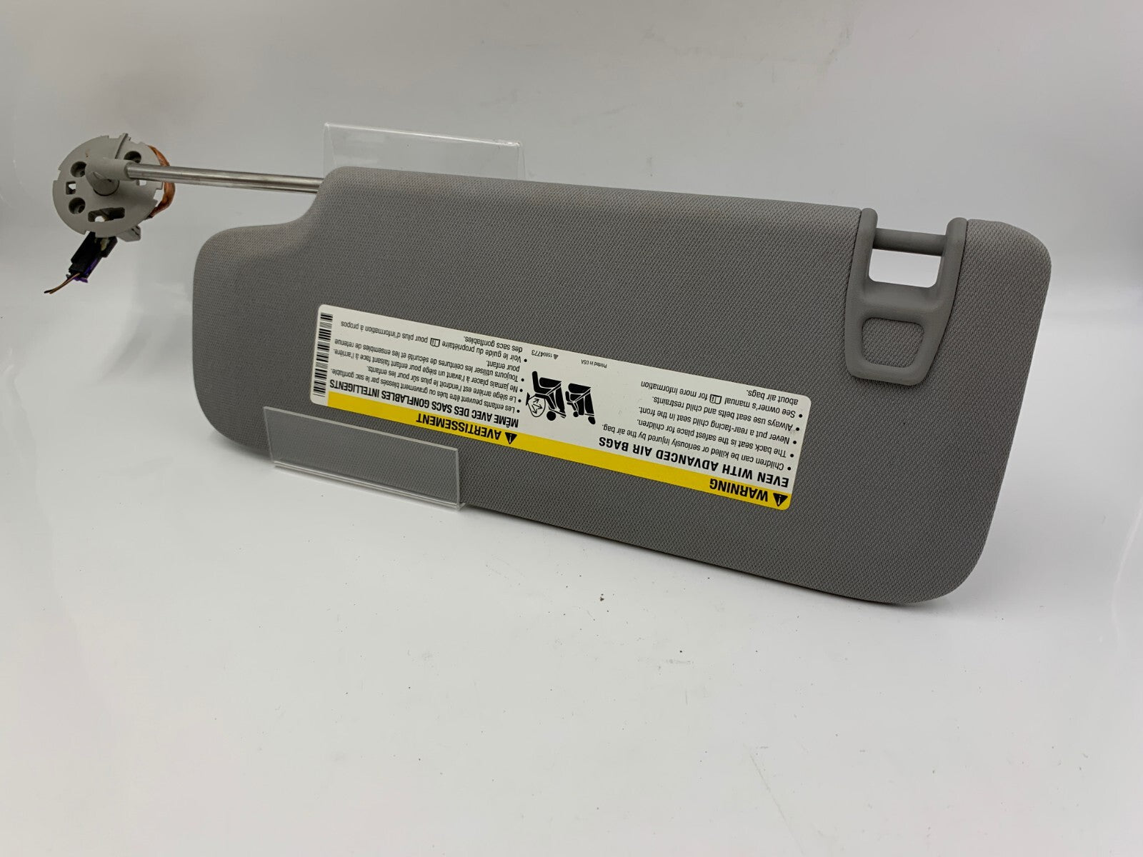 2016-2019 Chevrolet Malibu Passenger Sun Visor Gray Illuminated OEM C04B45057