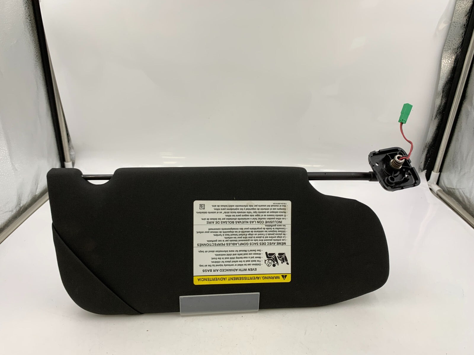 2013-2019 Ford Taurus Driver Sun Visor Sunvisor Illuminated Black OEM C01B02085