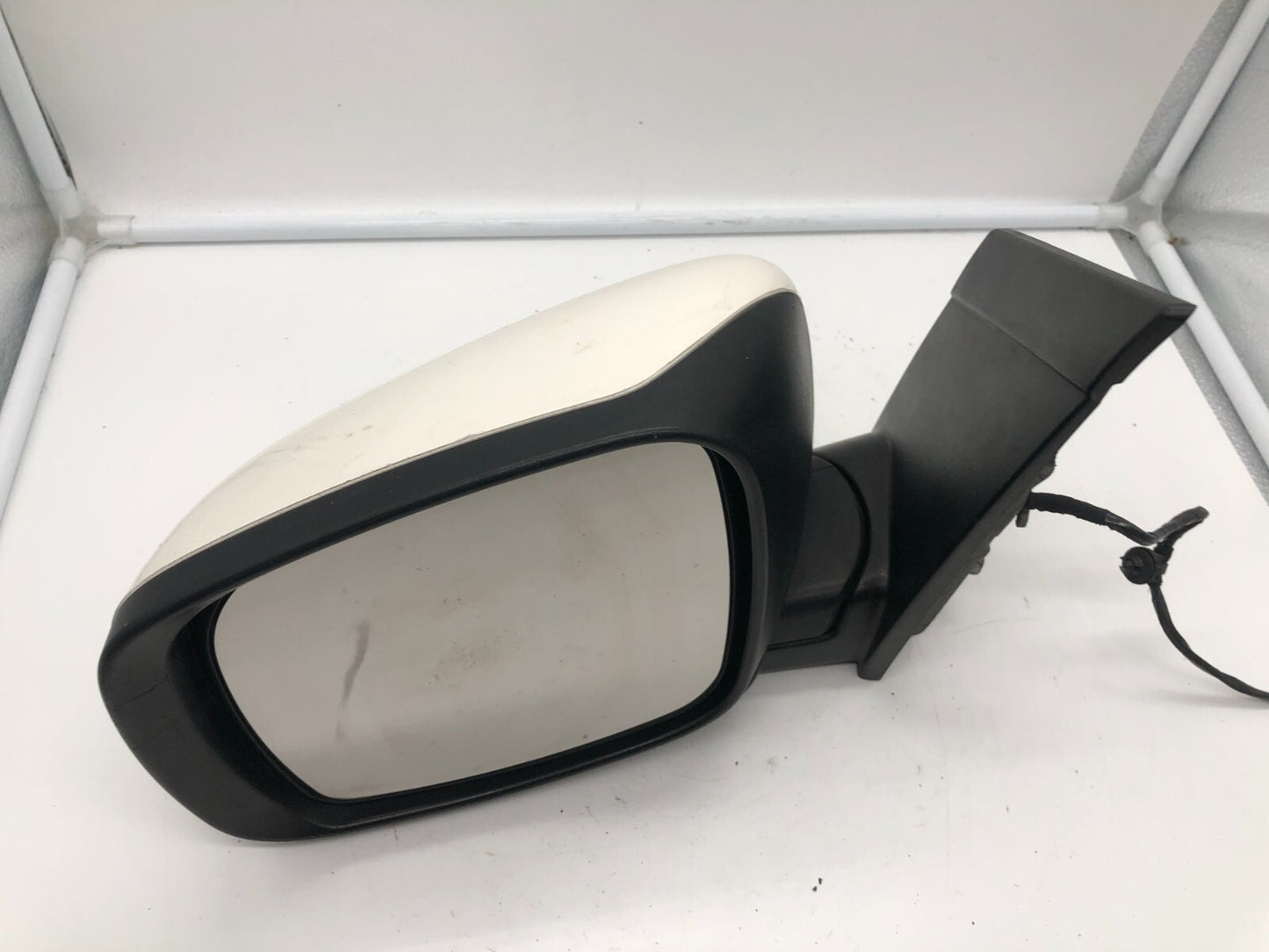 2008-2010 Dodge Caravan Driver Side Power Door Mirror White OEM C04B30002