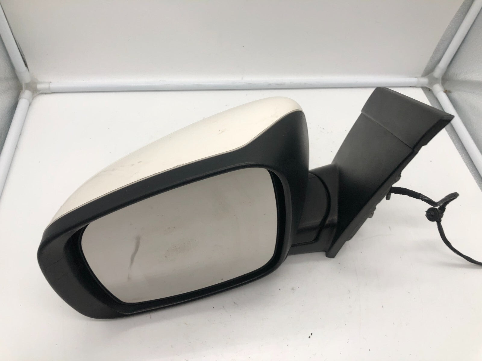 2008-2010 Dodge Caravan Driver Side Power Door Mirror White OEM C04B30002