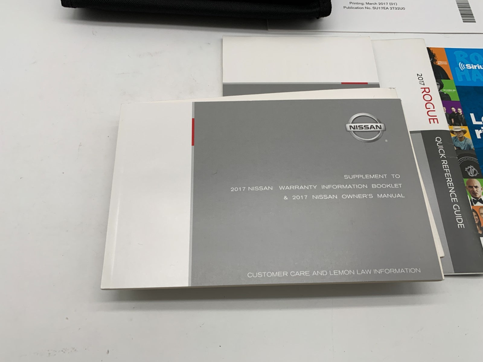 2016 Nissan Rogue Owners Manual Set with Case OEM B04B27013