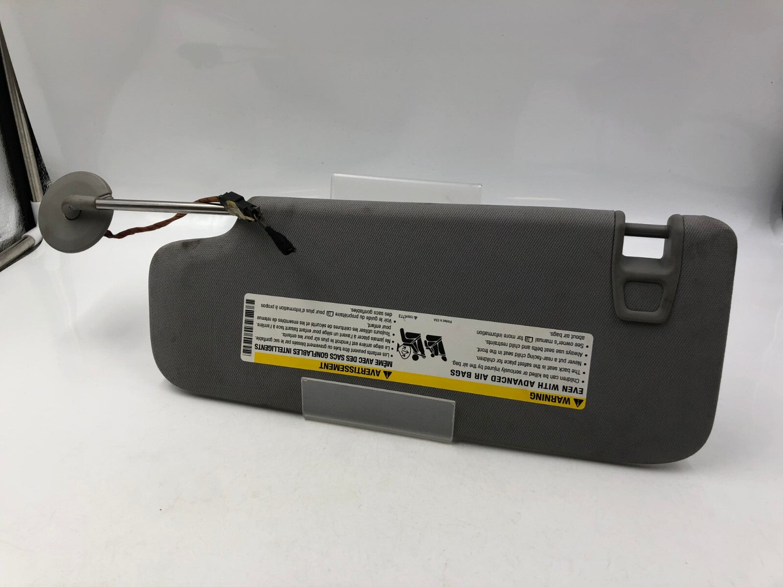 2016-2020 Chevrolet Malibu Passenger Sun Visor Illuminated OEM B01B02039