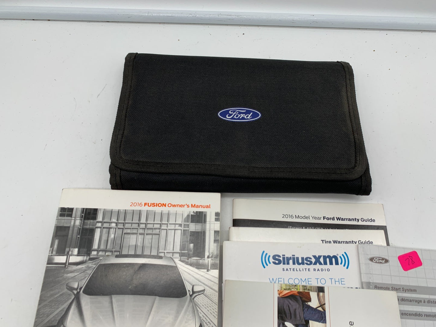 2016 Ford Fusion Owners Manual Set with Case OEM D01B37014