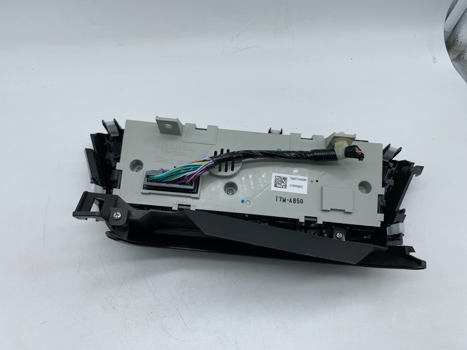 2016-2022 Honda HR-V HRV AC Heater Climate Control Unit OEM A04B10030