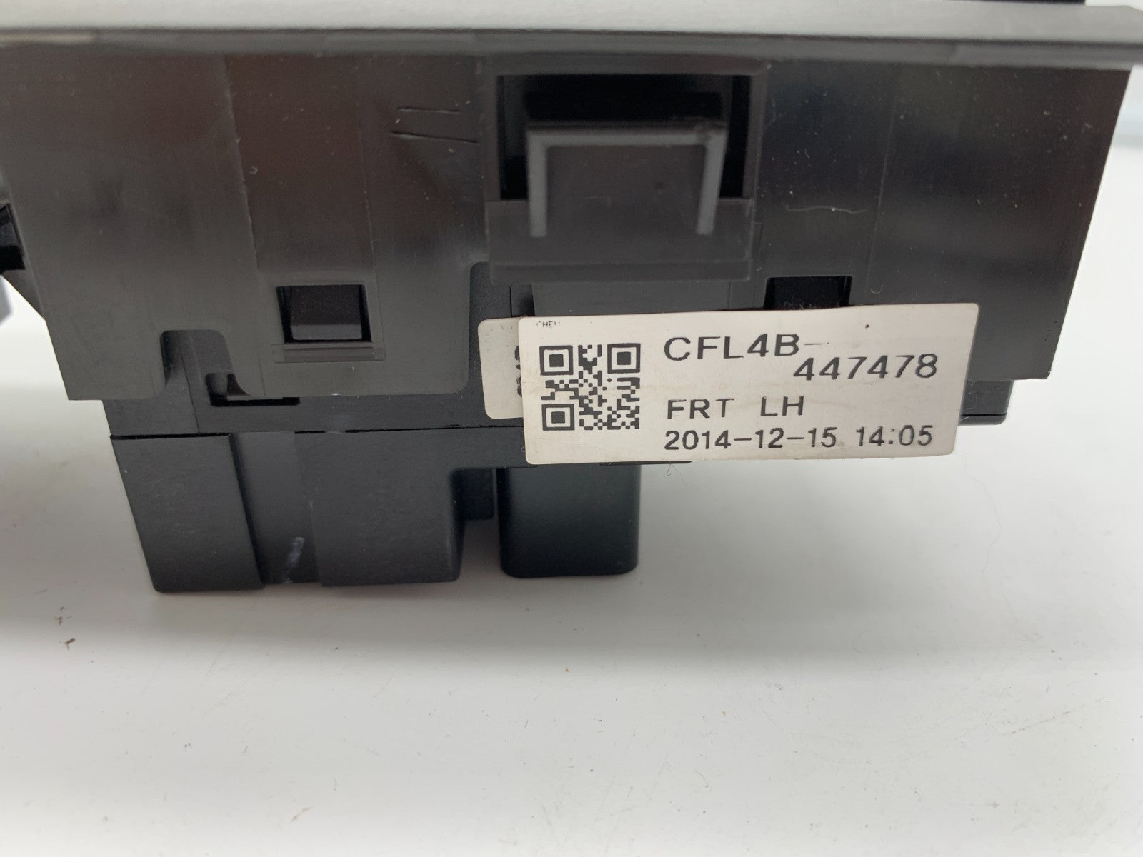 2013-2016 Chevrolet Trax Master Power Window Switch OEM D02B41003