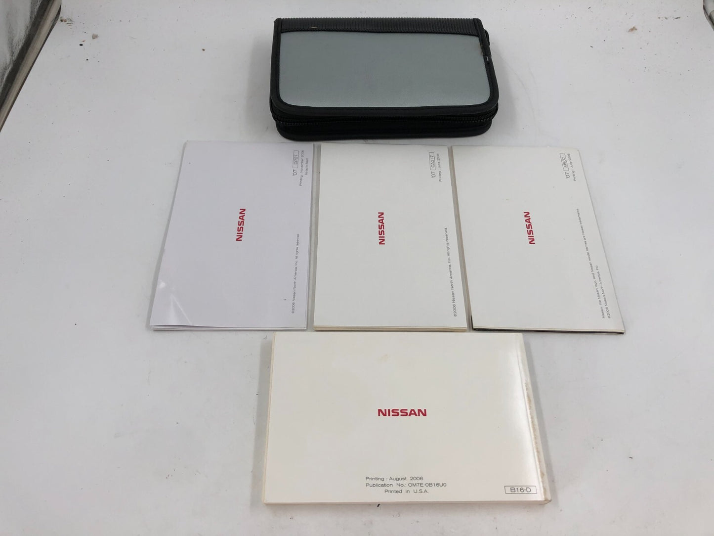 2007 Nissan Sentra Owners Manual Set with Case OEM D02B61008