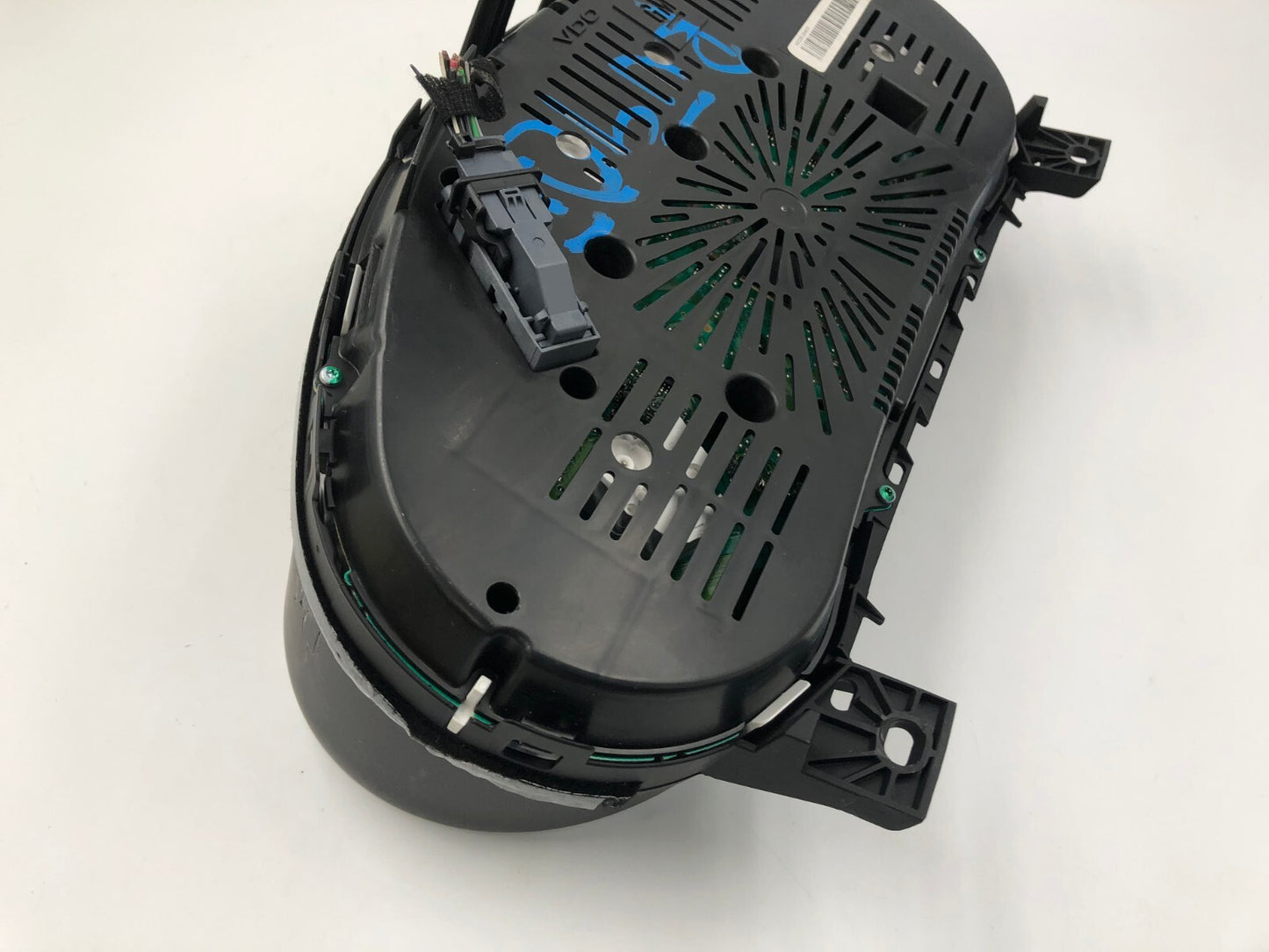 2013 Buick Regal Speedometer Instrument Cluster 73,851 Miles OEM E01B67003