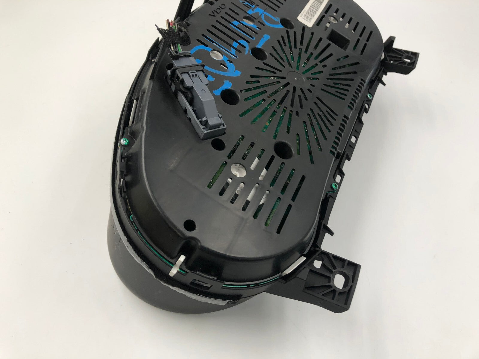 2013 Buick Regal Speedometer Instrument Cluster 73,851 Miles OEM E01B67003