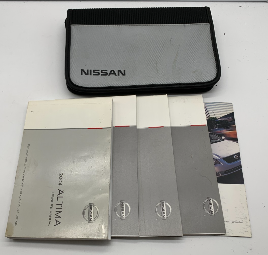 2003 Nissan Altima Owners Manual Set with Case OEM R01B17016