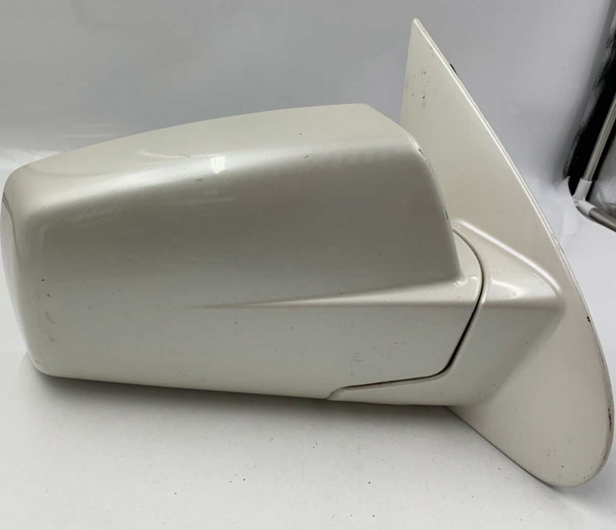 2004-2006 Cadillac SRX Passenger Side View Power Door Mirror White OEM