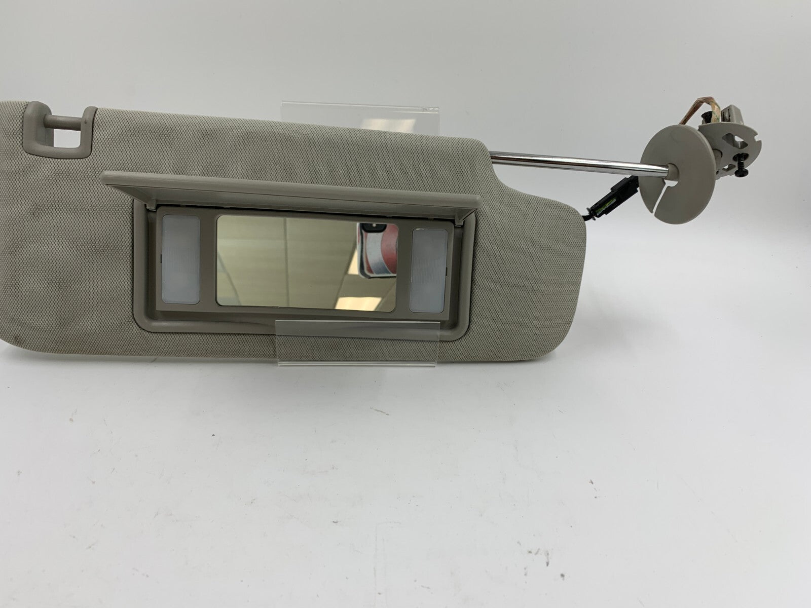 2013-2016 Chevrolet Malibu Passenger Sun Visor Gray Illuminated OEM D04B13094